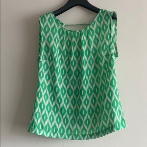 Unique shell top in lovely green print